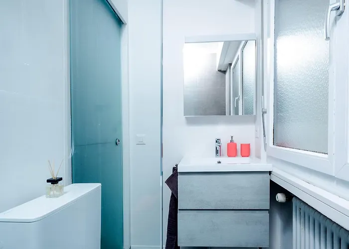 Cozy Modern Super Location Feels Like